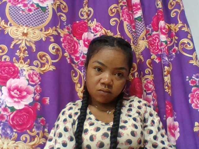 Elyah1a live cam on BongaCams