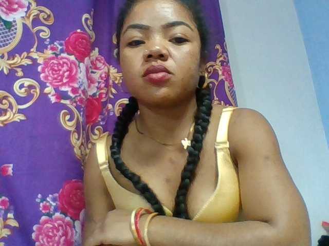 Elyah1a live cam on BongaCams