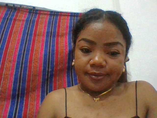 Elyah1a live cam on BongaCams
