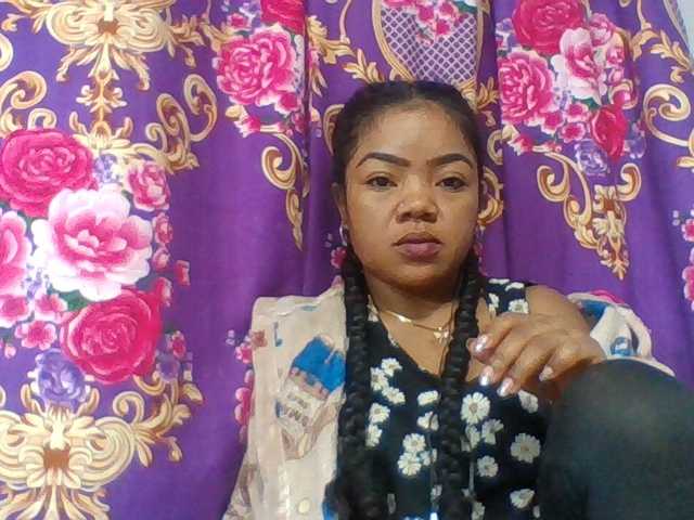 Elyah1a live cam on BongaCams