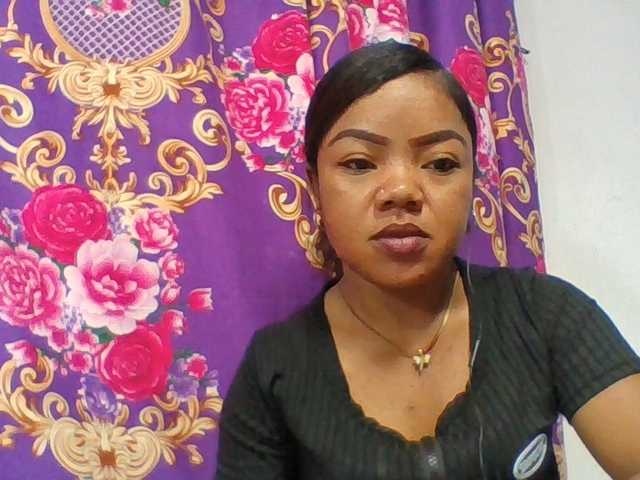 Elyah1a live cam on BongaCams
