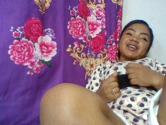Elyah1a live cam on BongaCams