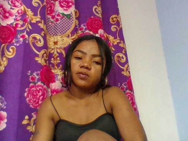 Elyah1a live cam on BongaCams