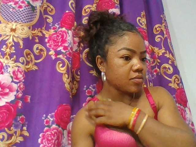 Elyah1a live cam on BongaCams