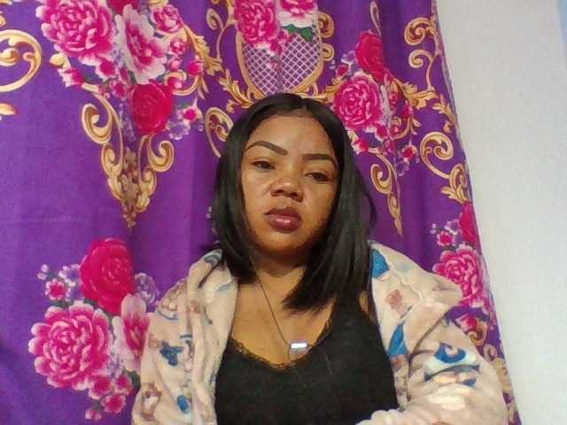 Elyah1a live cam on BongaCams