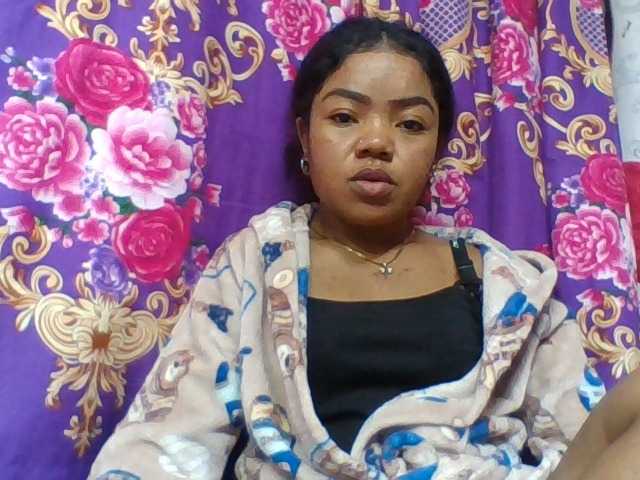 Elyah1a live cam on BongaCams