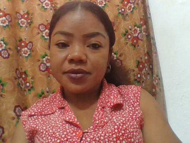 Elyah1a webcam bongacams model stream image