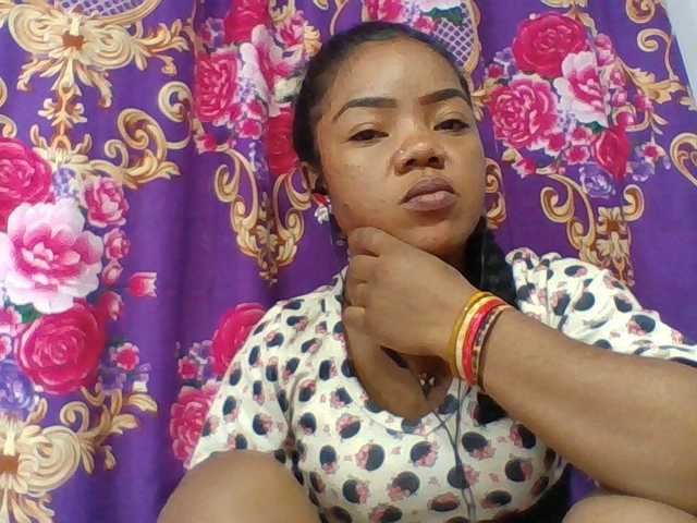 Elyah1a live cam on BongaCams