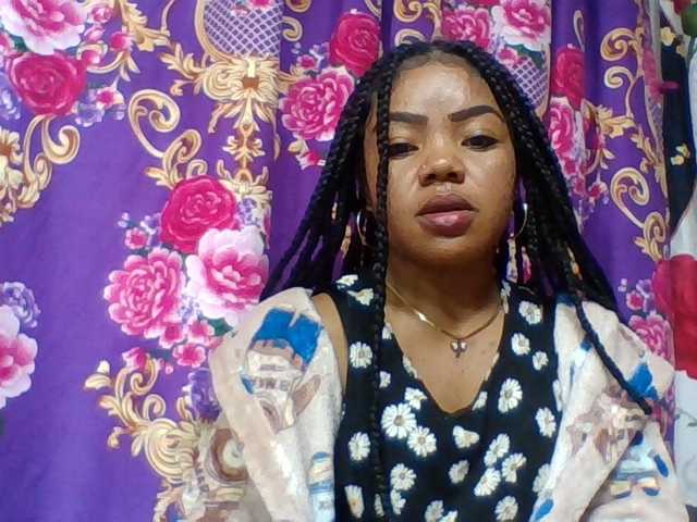Elyah1a live cam on BongaCams