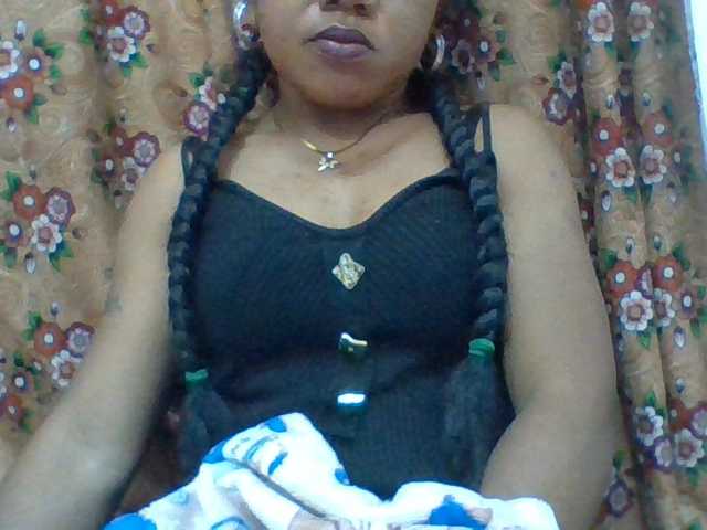 Elyah1a live cam on BongaCams