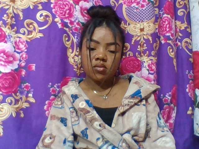 Elyah1a live cam on BongaCams