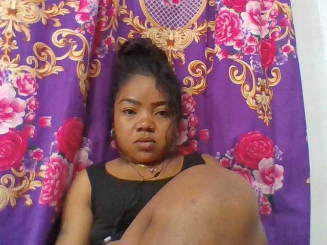 Elyah1a live cam on BongaCams