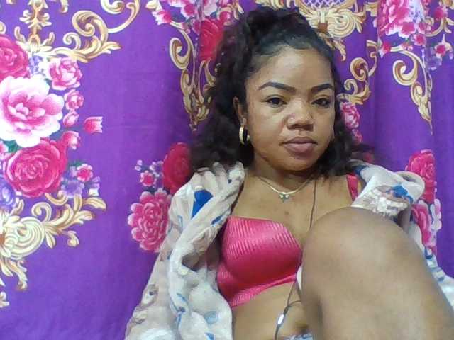 Elyah1a live cam on BongaCams