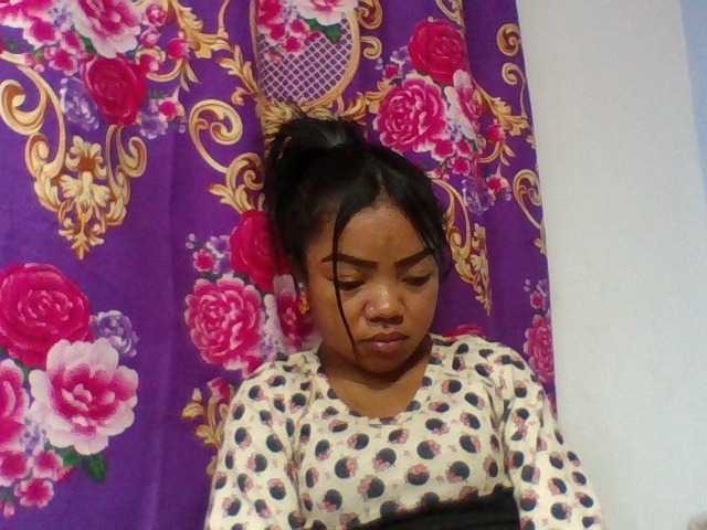 Elyah1a live cam on BongaCams