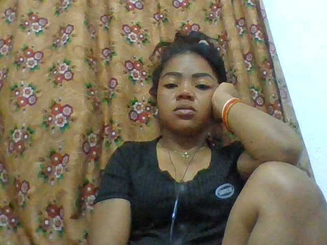 Elyah1a live cam on BongaCams