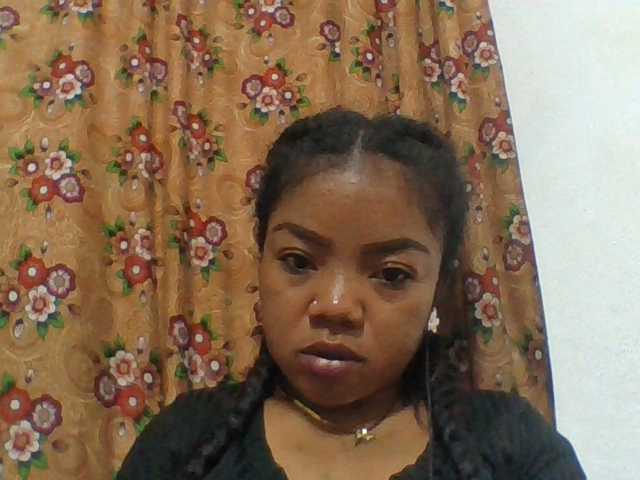 Elyah1a live cam on BongaCams
