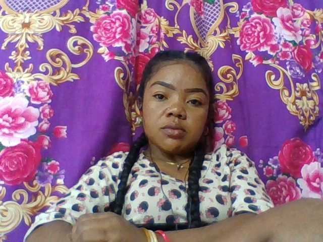 Elyah1a live cam on BongaCams