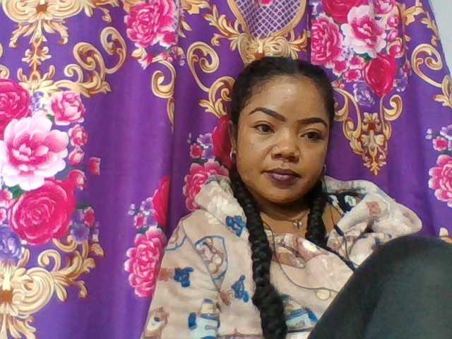 Elyah1a live cam on BongaCams