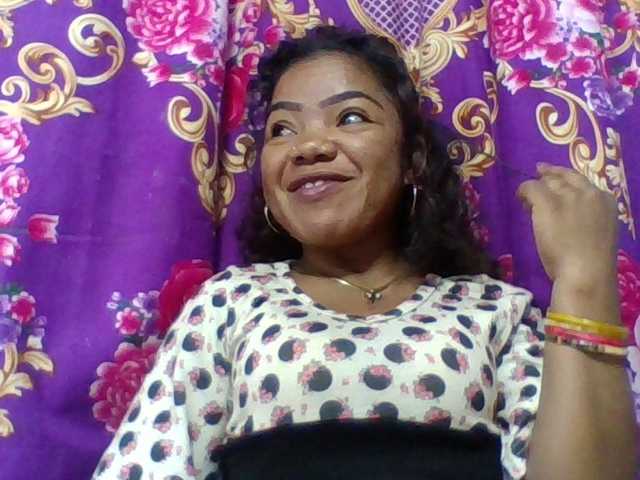 Elyah1a live cam on BongaCams