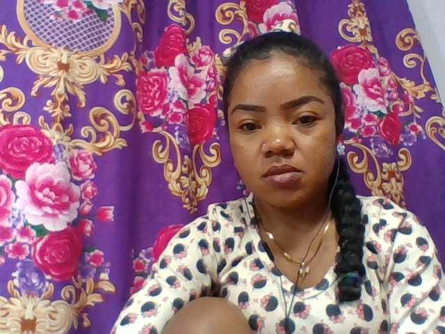Elyah1a live cam on BongaCams