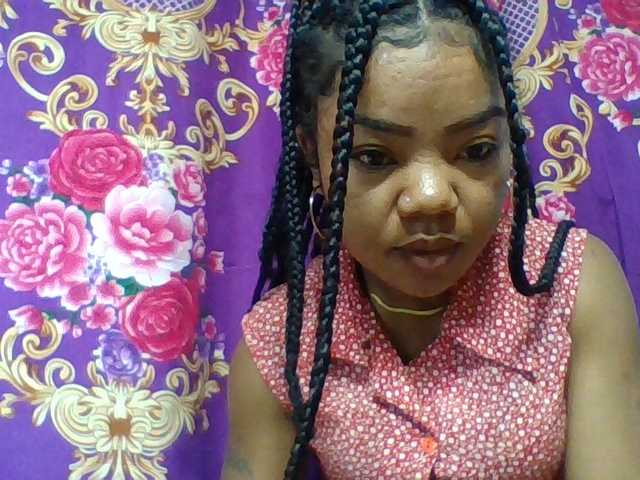 Elyah1a live cam on BongaCams