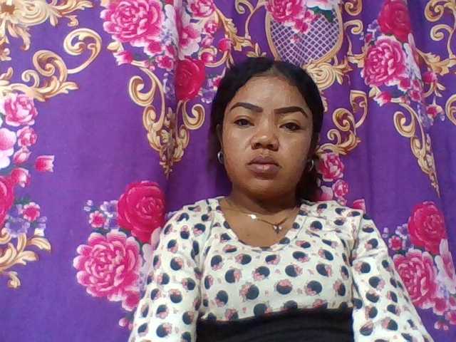 Elyah1a live cam on BongaCams