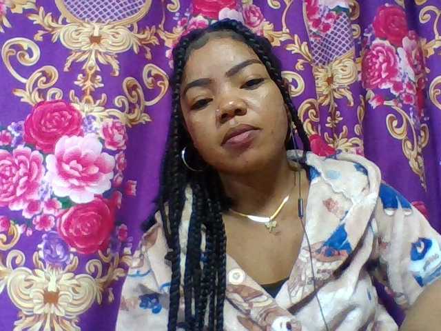 Elyah1a live cam on BongaCams