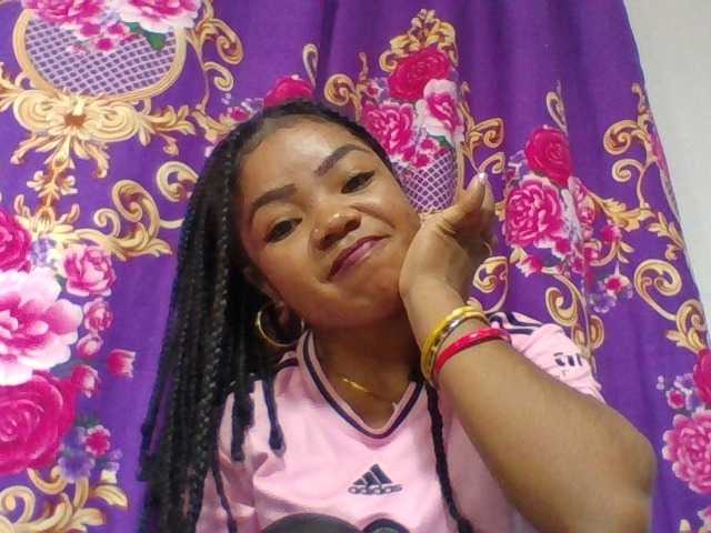 Elyah1a live cam on BongaCams
