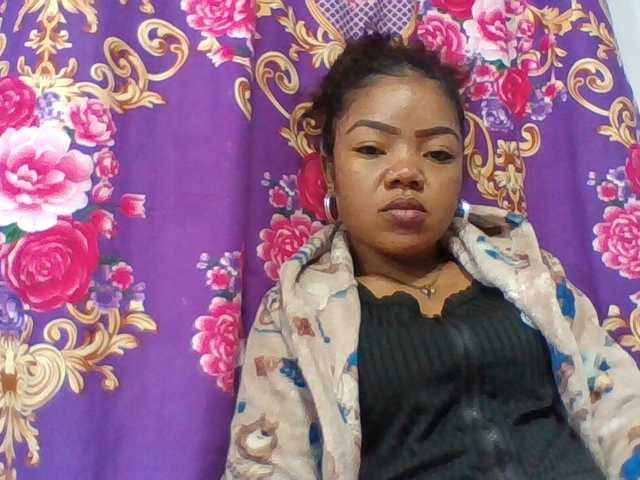 Elyah1a live cam on BongaCams