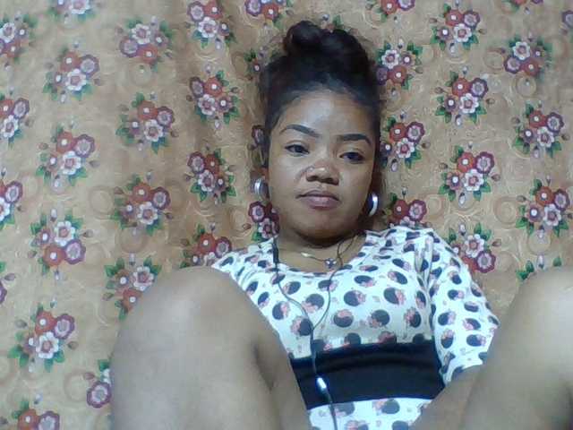 Elyah1a live cam on BongaCams
