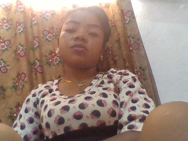 Elyah1a live cam on BongaCams