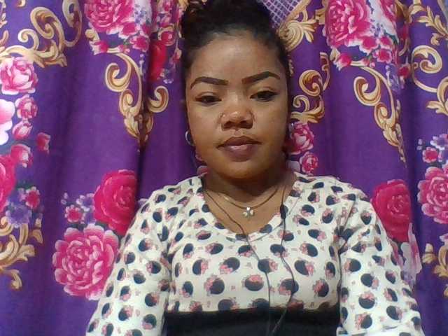 Elyah1a live cam on BongaCams