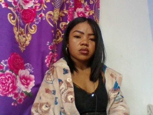 Elyah1a live cam on BongaCams