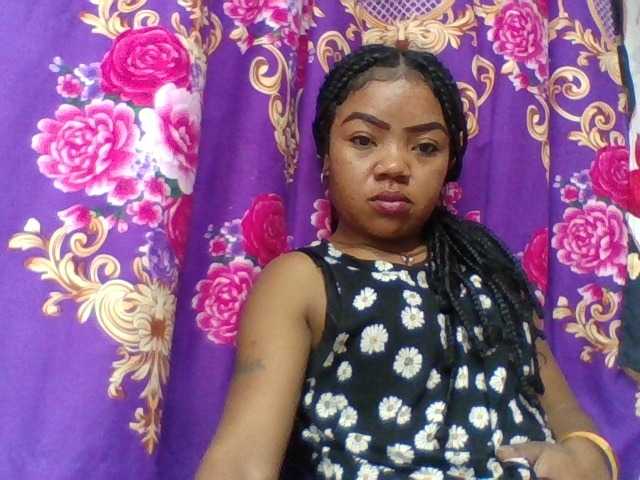 Elyah1a live cam on BongaCams