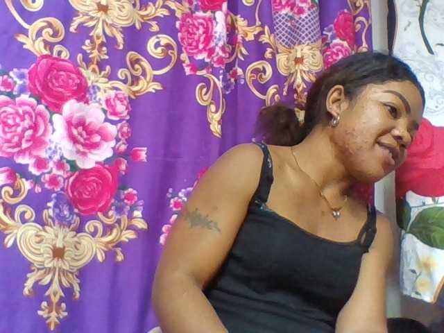 Elyah1a live cam on BongaCams
