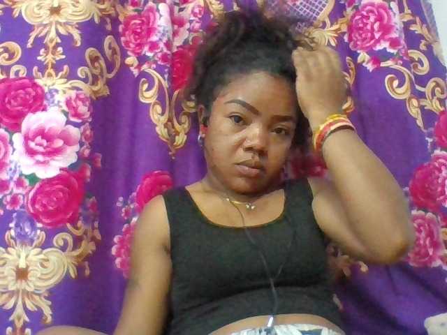 Elyah1a live cam on BongaCams