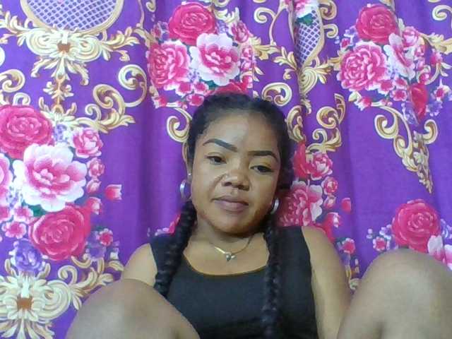Elyah1a live cam on BongaCams