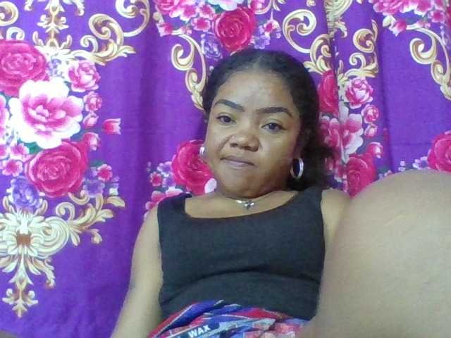 Elyah1a live cam on BongaCams