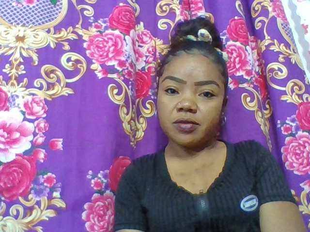 Elyah1a live cam on BongaCams
