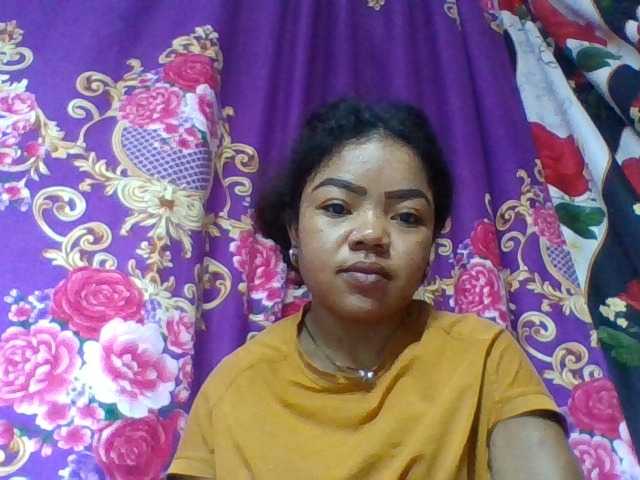 Elyah1a live cam on BongaCams