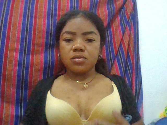 Elyah1a live cam on BongaCams