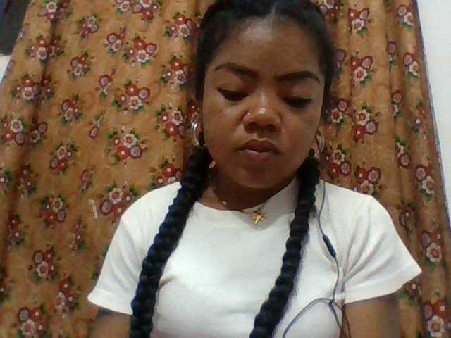 Elyah1a live cam on BongaCams