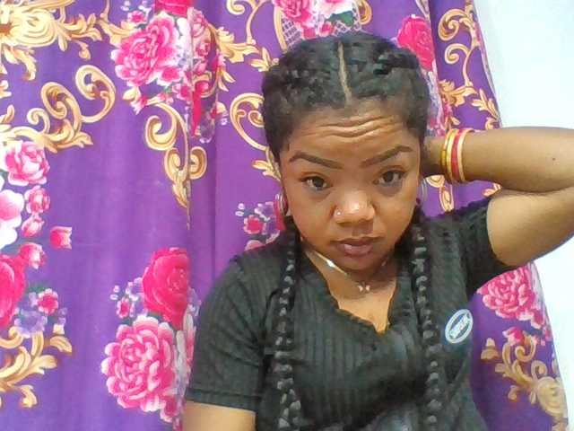 Elyah1a live cam on BongaCams