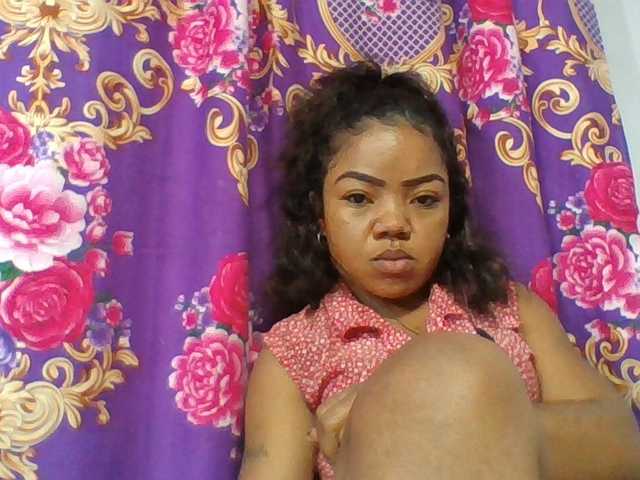 Elyah1a live cam on BongaCams