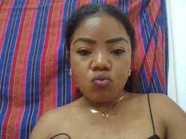 Elyah1a live cam on BongaCams