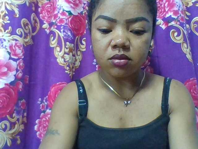 Elyah1a live cam on BongaCams