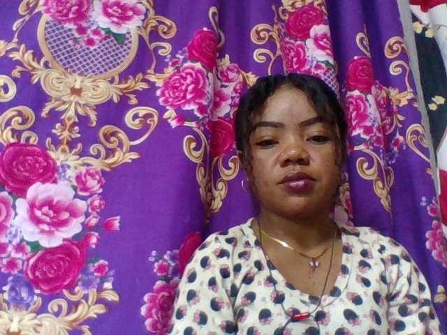 Elyah1a live cam on BongaCams