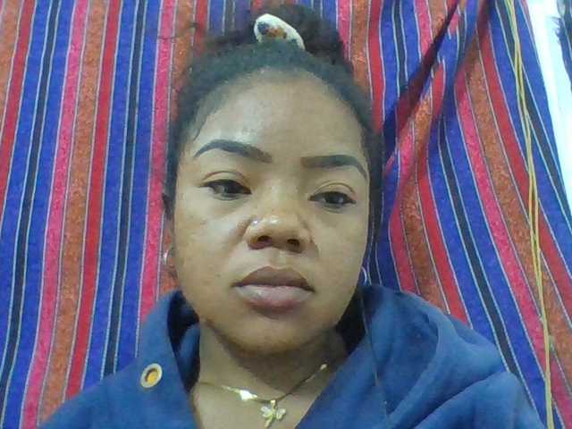 Elyah1a live cam on BongaCams