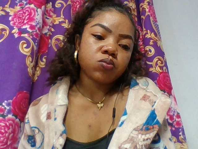 Elyah1a live cam on BongaCams