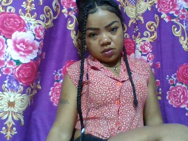 Elyah1a live cam on BongaCams